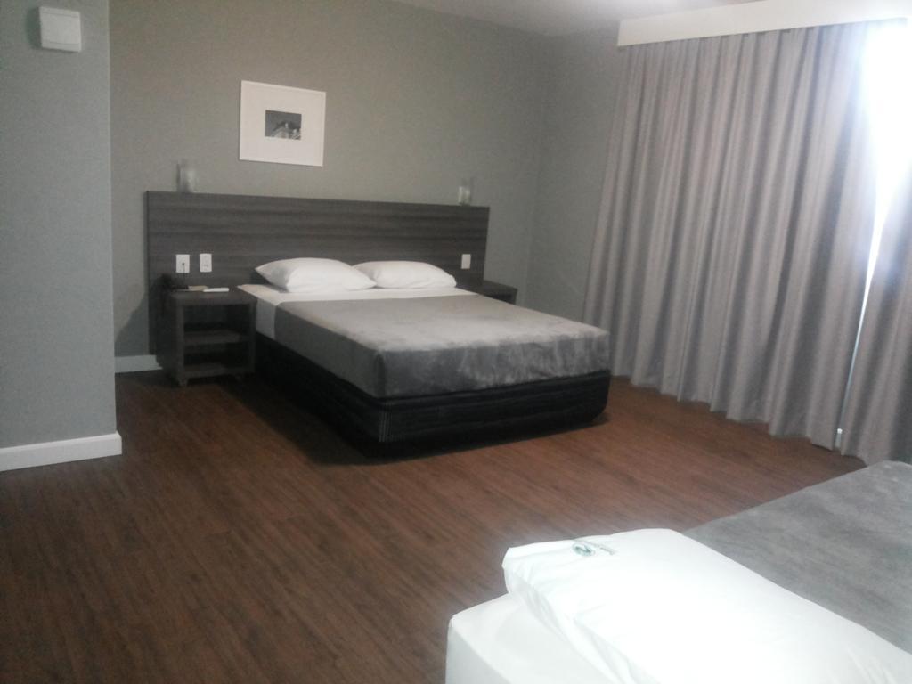 Duque Center Hotel Residence Porto Alegre Exteriör bild